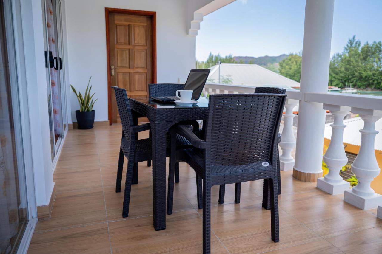 Athara's Apartamento Baie Sainte Anne